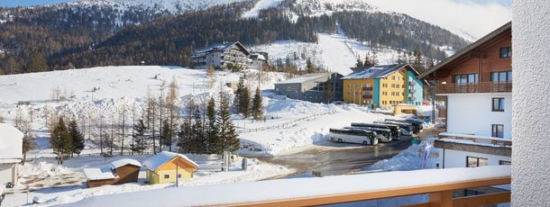 Das Alpenhaus Katschberg umringt von einer traumhaften Berglandschaft