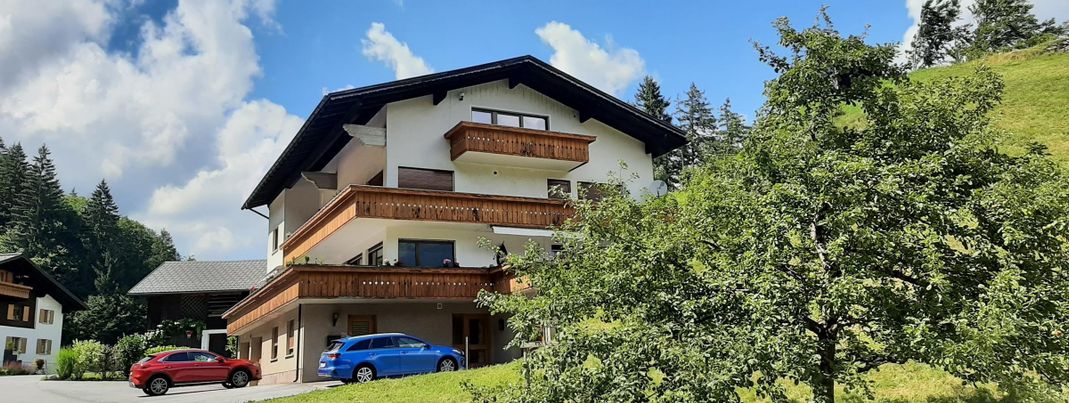 Ferienwohnung Tschagguns Ansicht Haus