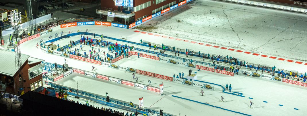 Der Großteil der Rennen findet in Östersund unter Flutlicht statt.
