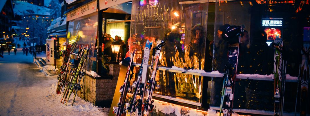 Das Papperla Pub in der Steinmattstraße in Zermatt