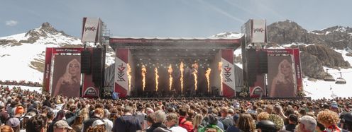 Glorious sunshine and 19,000 enthusiastic fans came together to celebrate the season finale with Christina Aguilera in Ischgl.