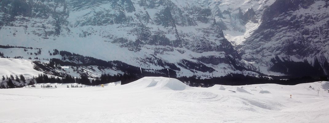 Blick auf die Kicker Lines im Advanced Snowpark