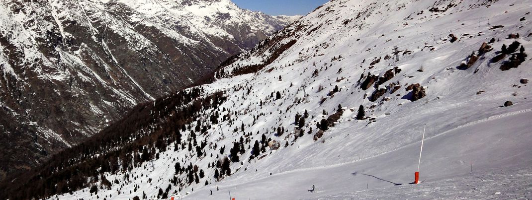 Schön sportlich: Die rote Piste Nr. 4 vom Sunnegga Gebiet zurück ins Tal