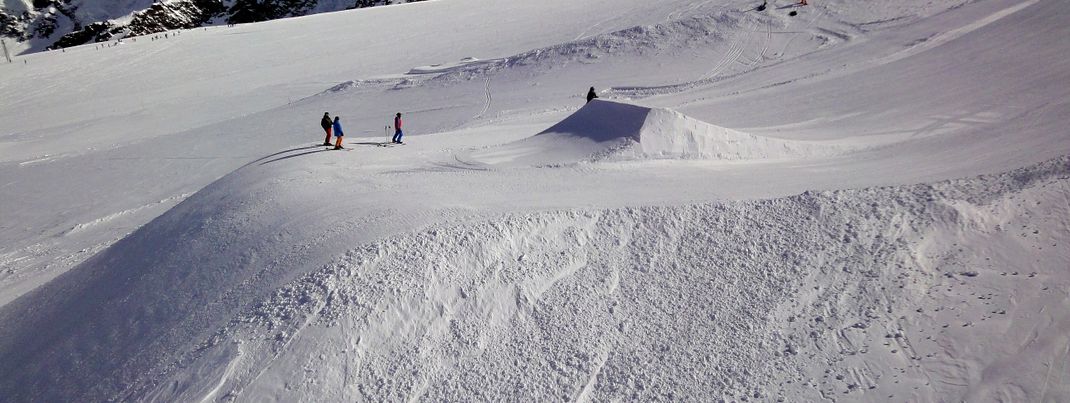 A kicker of the intermediate line seen from the chairlift