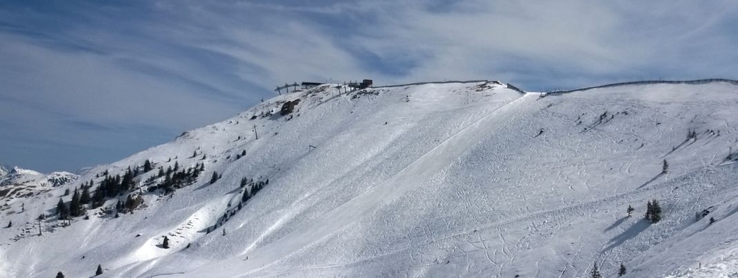 Auch abseits der Pisten können Skifahrer ihre Spuren in den Schnee ziehen - wie hier am Steinbergkogel