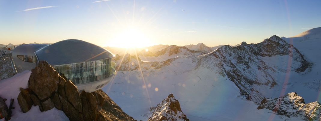 Am Pitztaler Gletscher kannst du einen traumhaften Sonnenuntergang erleben.