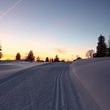 Langlaufloipe Oberberg mit Sonnenuntergang