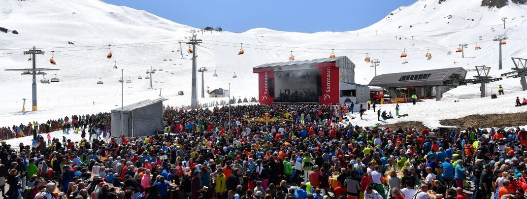Am Vormittag kannst du die frisch präparierten Pisten genießen und am Nachmittag das Konzert auf der Alp-Trida erleben.