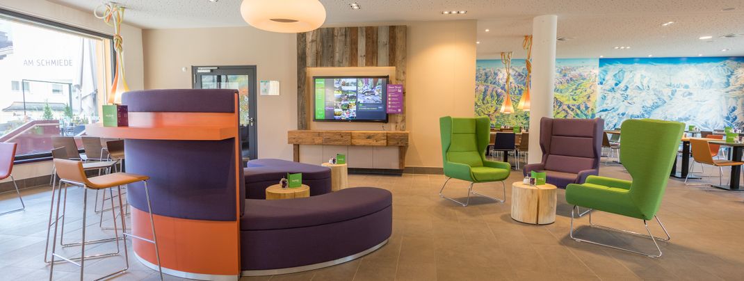 Explorer Wall mit Touren-Tipps