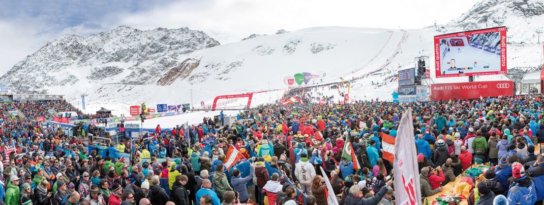 Im Ziel am Rettenbachgletscher werden wieder Tausende Fans erwartet. Wer einen gültigen Skipass hat, kann das Spektakel gratis erleben.