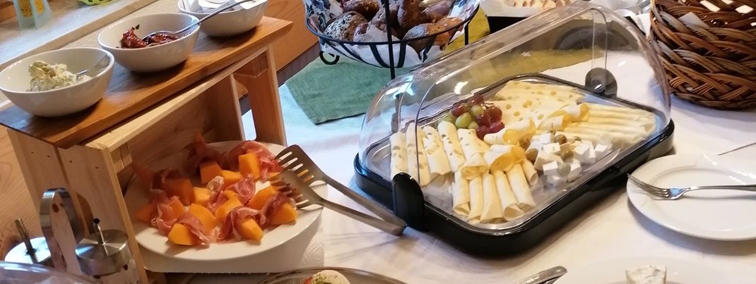 Frühstücksbuffet, herzhaft, gesund und regional