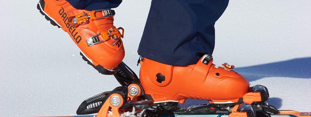 The rounded GripWalk sole makes walking in ski boots considerably easier.