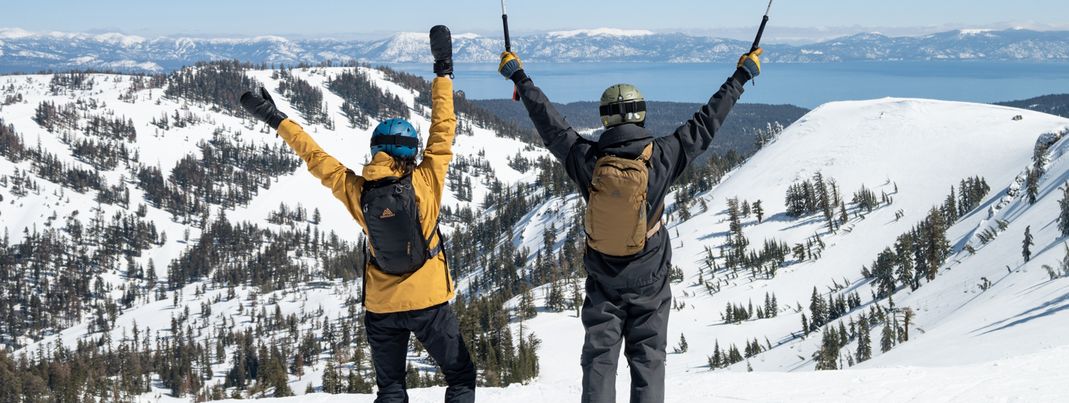 Skirucksäcke als praktische Begleiter auf der Piste.