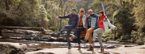 Kathmandu produziert Bekleidung und Ausrüstung für Outdoor-Enthusiasten.