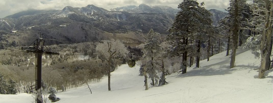 Die Gondeln der Higashidateyama Bahn sind wirklich sehr klein...