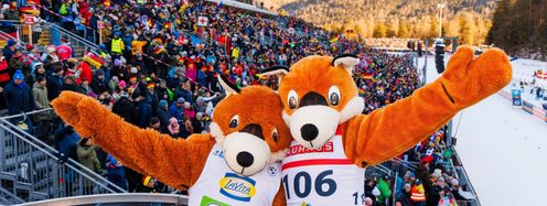 Fünf Tage Weltcupstimmung in Ruhpolding mit zehntausenden Besuchern und Maskottchen Beppo.