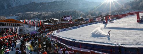 Gefahren wird auf der Kandahar-Piste im Skigebiet Les Houches.