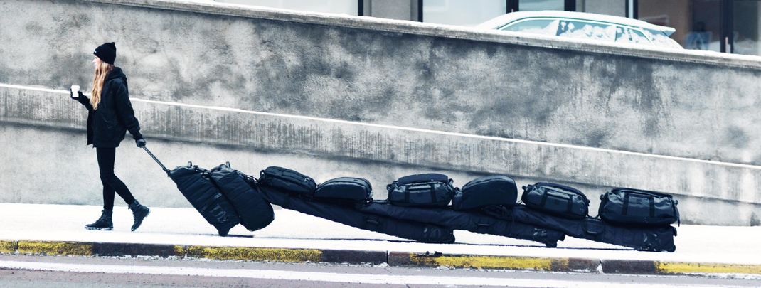 Praktisches Reisen mit den innovativen Taschen von Douchebags.