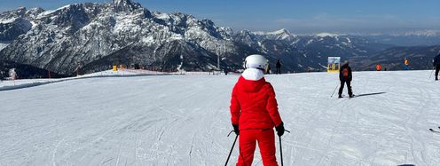 In the popular Italian ski resorts in South Tyrol helmets are now mandatory for everyone.