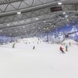 Blick auf die Piste der Skihalle.