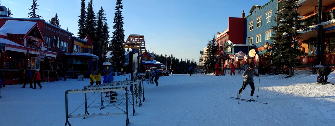 Das gemütliche Village bietet auch abends nur Möglichkeiten für einen gemütlichen Absacker
