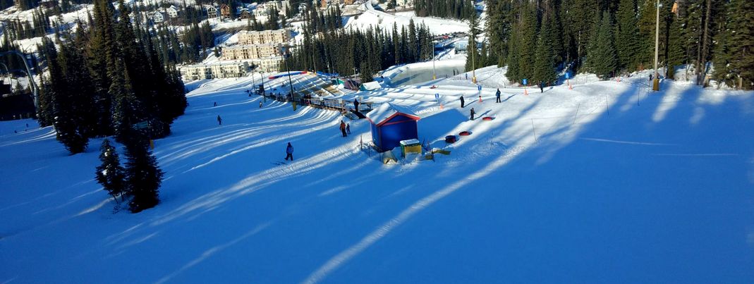 Zahlreiche Zusatzangebote wie das Snow Tubing sind bereits am einem Tagesskipass inklusive