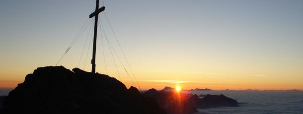 Sonnenaufgang in den Bergen