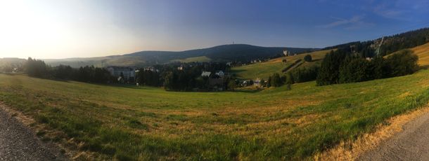 Blick auf Oberwiesenthal im Sommer