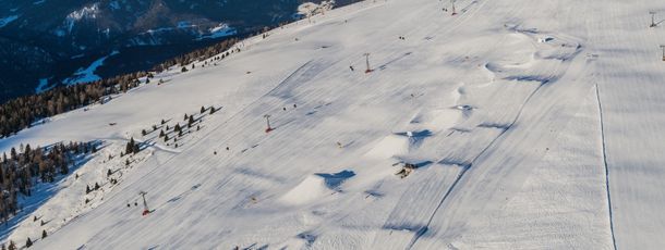 Zwischen den Pisten Belvedere und Plateau befindet sich der Snowpark.