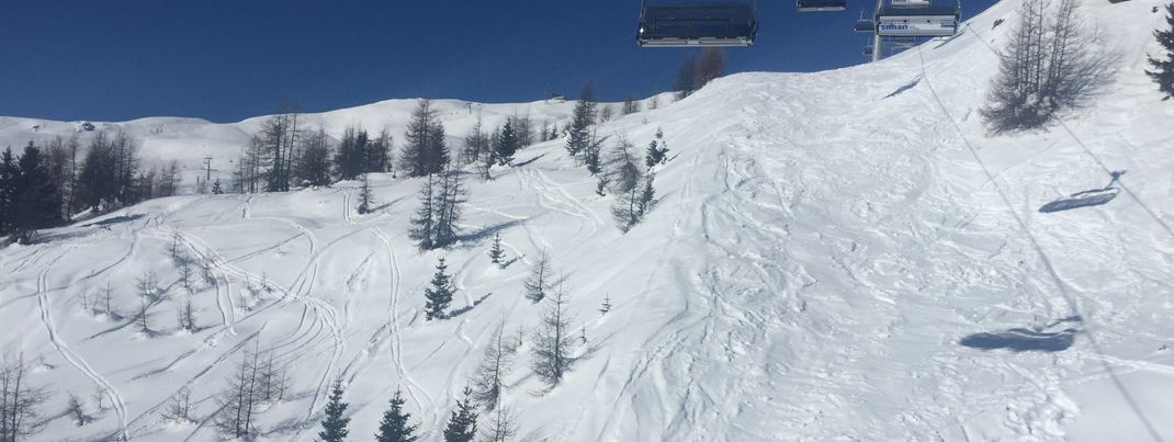Unter den Sessellifte ist wie gewöhnlich der ein oder andere Freeride unterwegs