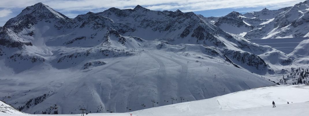 Die hochalpine Lage oberhalb der Baumgrenze spricht für reichlich Schnee in den Wintermonaten