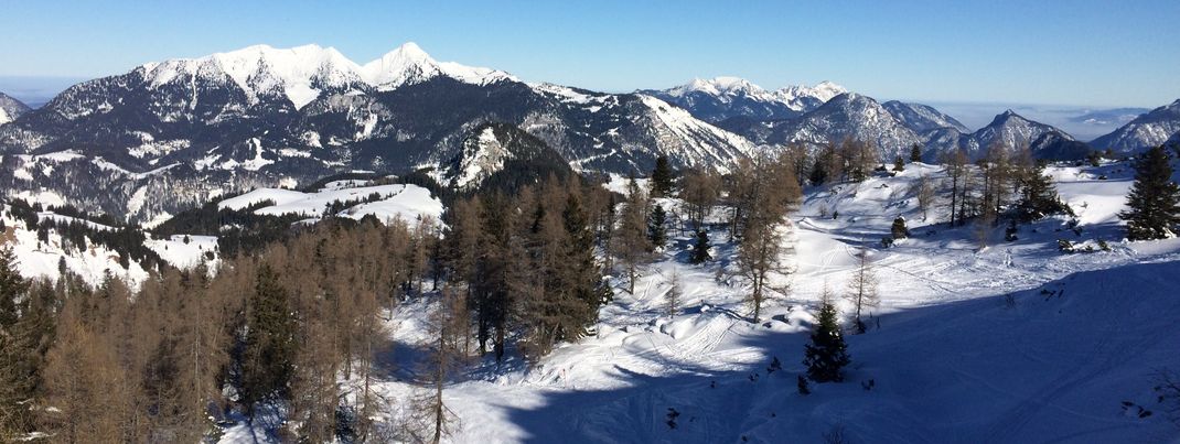 Die unpräparierte Skiroute 12 bietet neben toller Aussicht auch einen Buckelabschnitt und einen Steilhang
