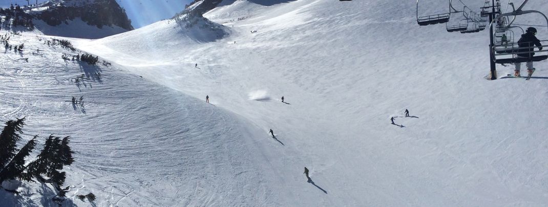 Blick auf die Pisten Gremlin's Gulch und St. Anton.