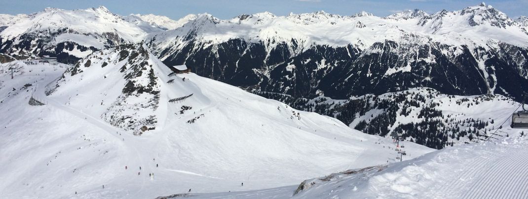 Herrliches Panorama im Skigebiet Silvretta Montafon im österreichischen Vorarlberg.