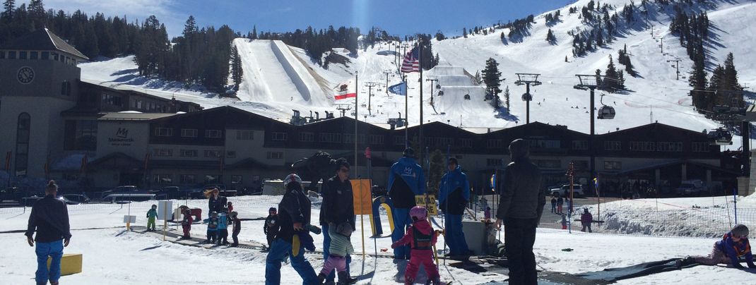 Typisch Mammoth: Perfekte Übungsgelände und atemberaubende Freestyle Parks in Talnähe.