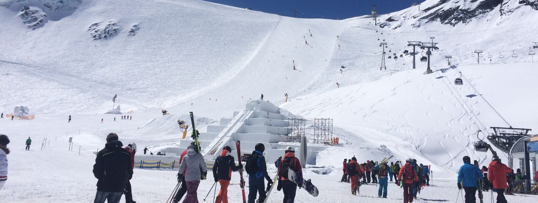Every year the alpine World Cup starts at the Rettenbach glacier.
