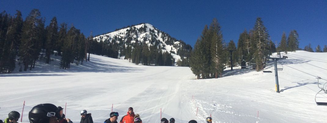 Blick auf die leichte Piste Ginger Bread an der Talstation Canyon Express.