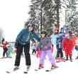 Die vom Deutschen Skilehrerverband zertifizierte Skischule in Neuastenberg bietet Kurse für Kinder und Erwachsene an.