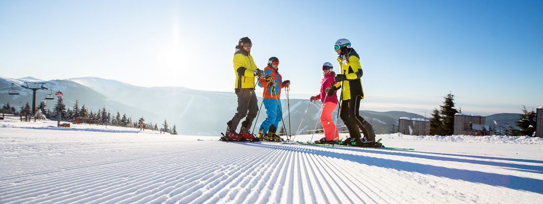 Im tschechischen Riesengebirge erwarten dich abwechslungsreiche Pisten.