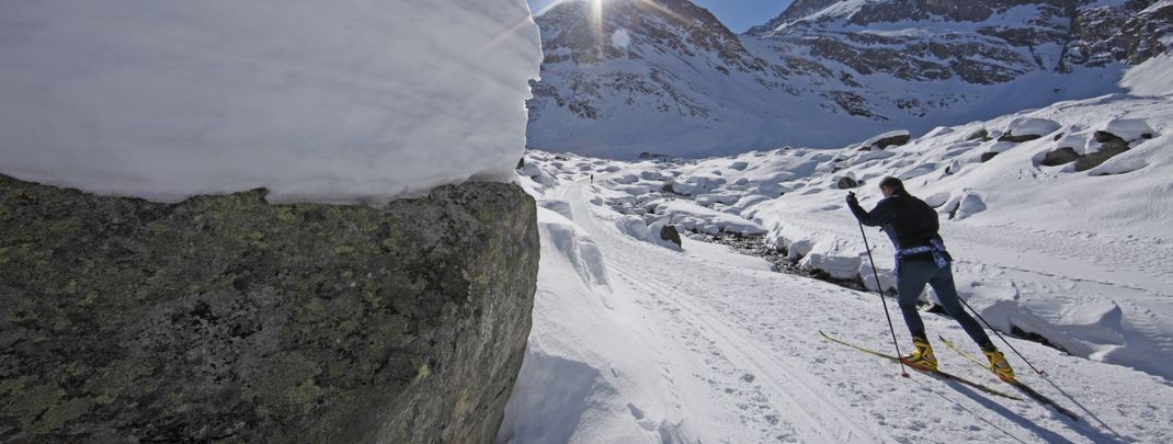 Die Hochplateaus und Täler rund um Meran laden zum nordischen Skivergnügen.