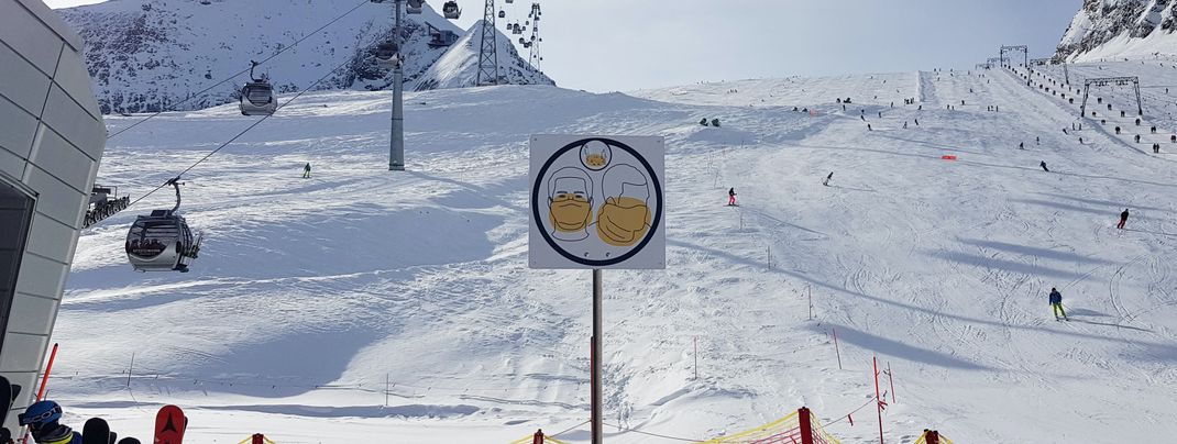 Mit umfangreichen Hygienekonzepten rüsten sich die Skigebiete in diesem Winter.