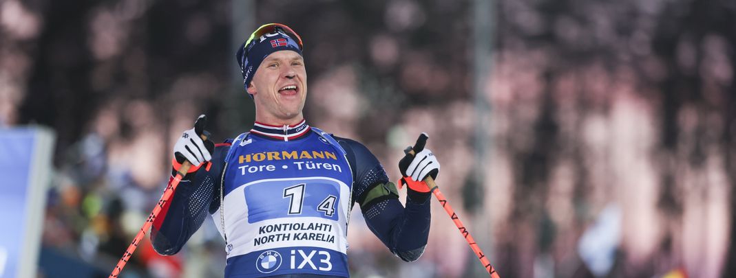 Christiansen holt als Schlussläufer den norwegischen Staffelsieg in Kontiolahti.