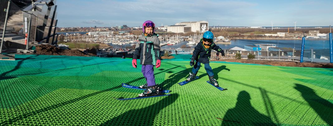 CopenHill also provides even sections for children.