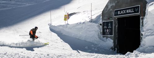 Die Black Wall erreichst du nur über einen Tunnel.