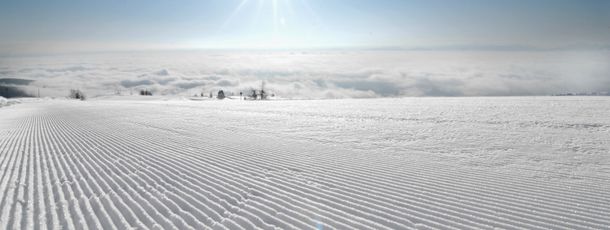 Skivergnügen bei Sonnenschein wenn im Tal noch der Nebel festsitzt - Das ist Genuss pur!