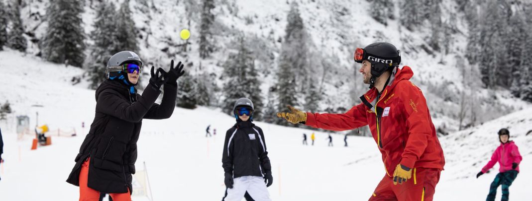 Eine Woche Skifahren, Skikurse und jede Menge Spaß erwartet die Gewinnerklassen.