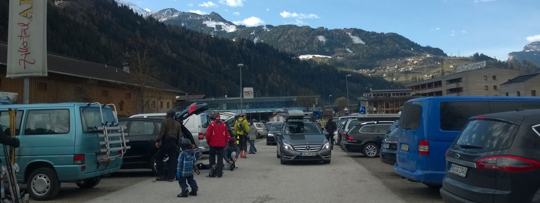 Sehr schön: Große, kostenlose Parkanlagen in direkter Nähe zu den Liften