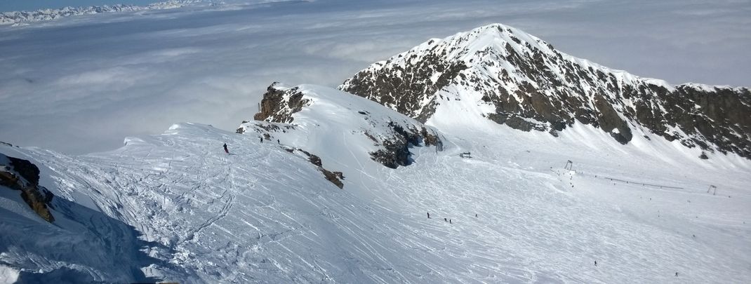 Blick auf die Tiefschneehänge zwischen Kaserer1 und Kaserer2 Schlepplift