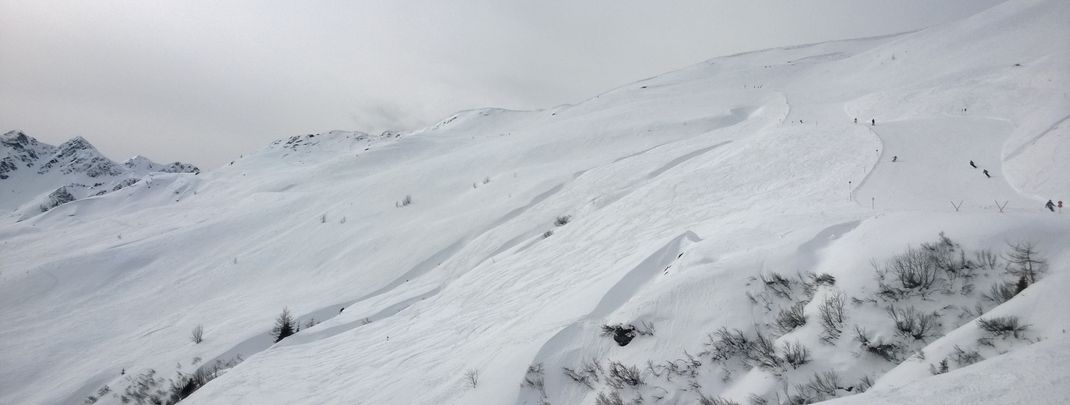 In Alpbach hinter der Baumgartenabfahrt gibt es schöne Tiefschneehänge.