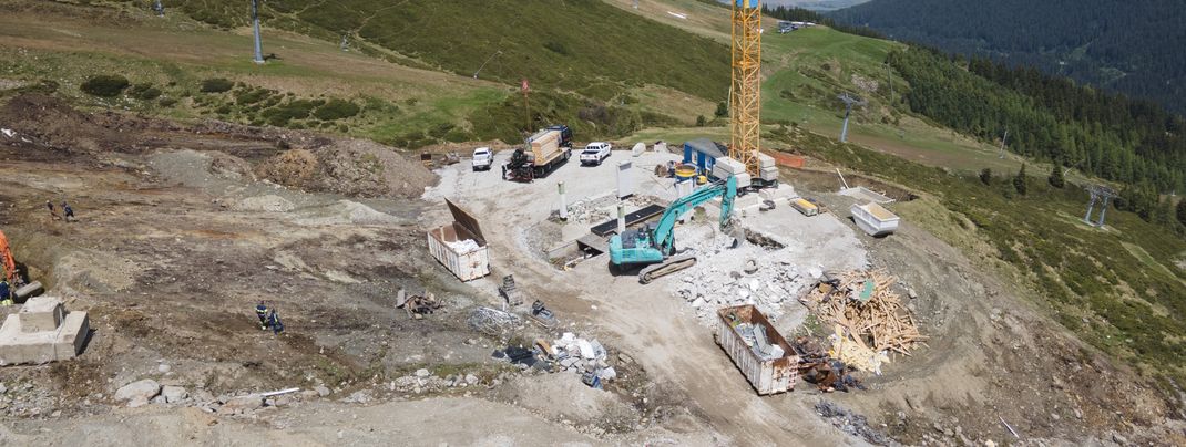 Die Bauarbeiten - wie hier an der Mittelstation - laufen bereits.